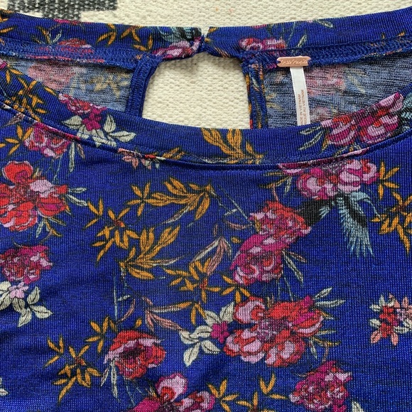 Free People Stretchy Ruffled Top - Picture 6 of 8